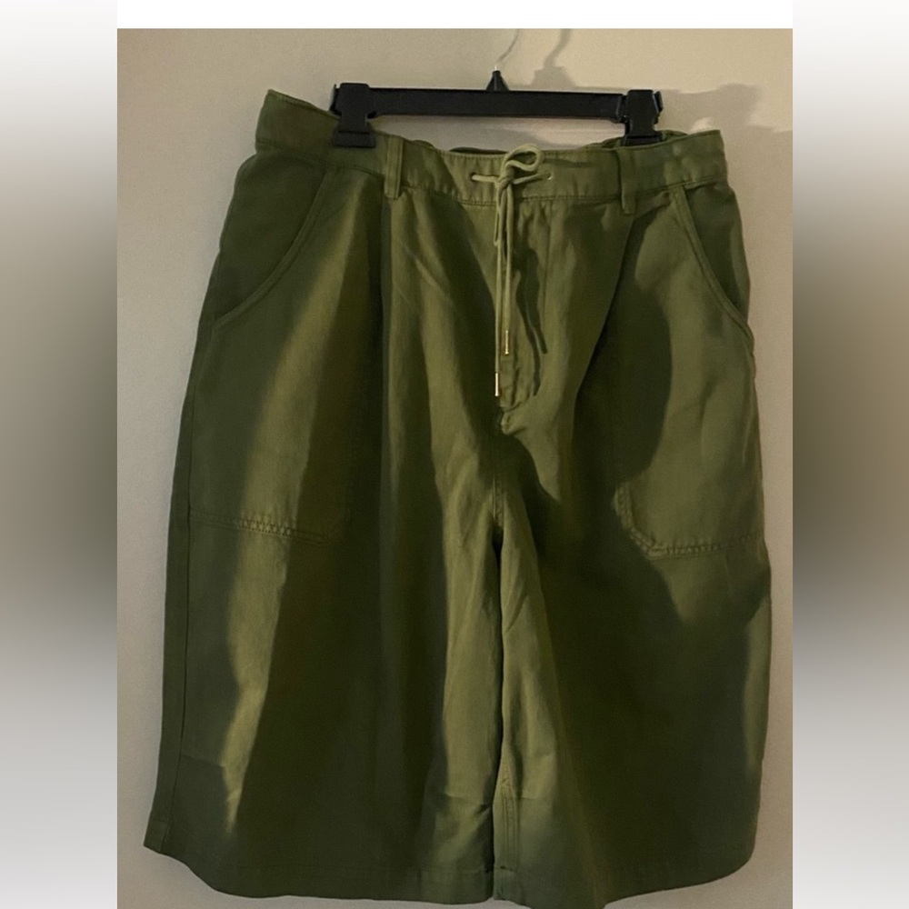 Anthropologie Green Bermuda Shorts Relaxed Fit Cotton